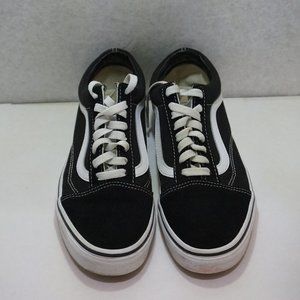 Vans, sneakers, old skool style, black and white, size 7 in men.